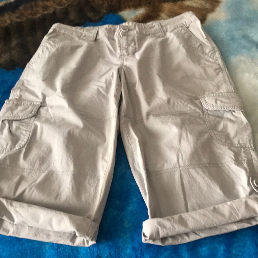 Lightweight light grey cargo capris